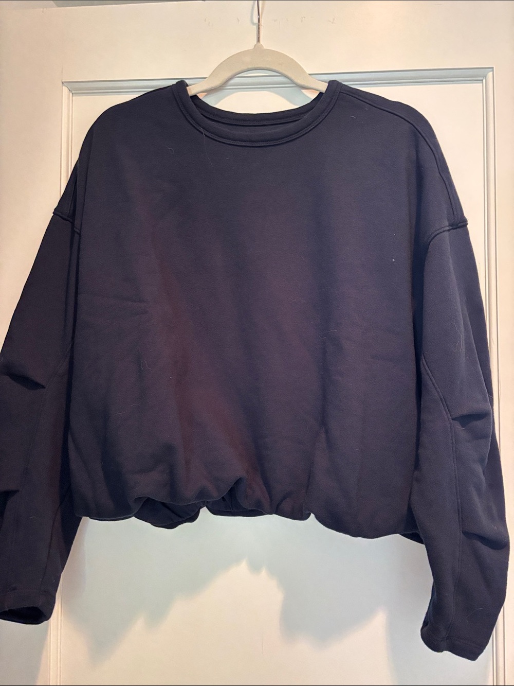 Everlane navy blue bubble hem Crewneck sweatshirt.